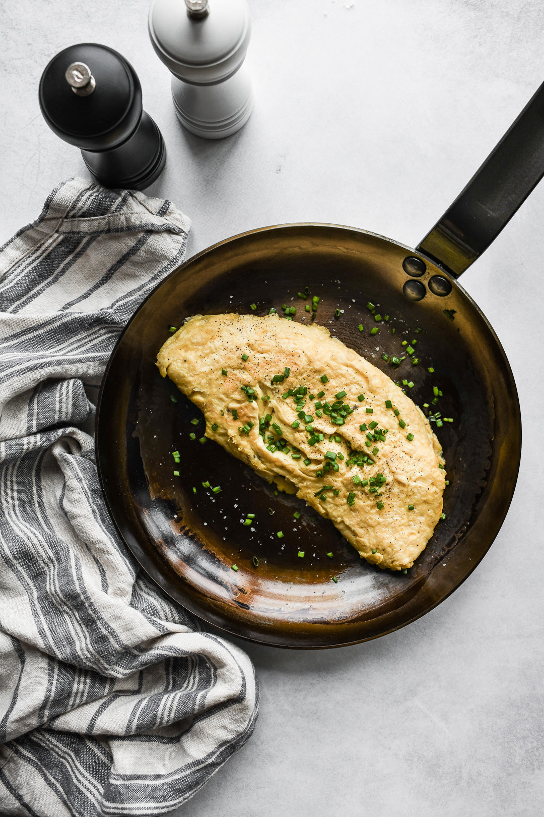 MINERAL B Carbon Steel Omelette Pan | De Buyer USA